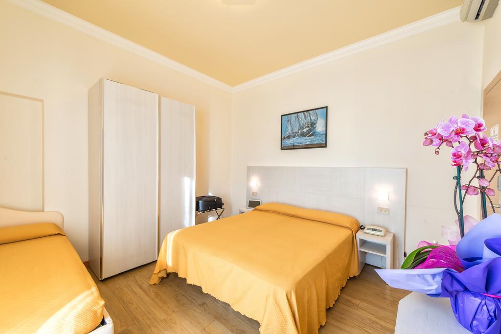 Hotel Corinna Rimini Kamer foto