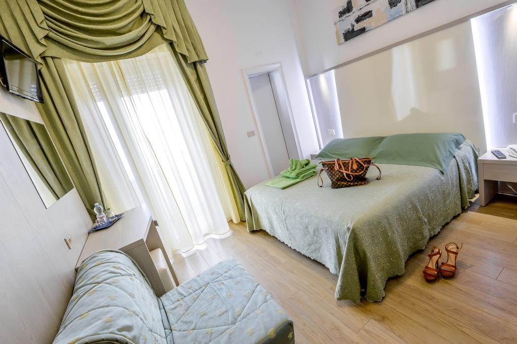 Hotel Corinna Rimini Buitenkant foto
