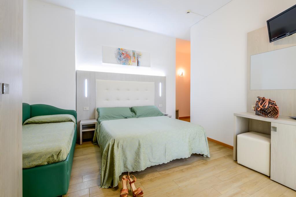 Hotel Corinna Rimini Buitenkant foto