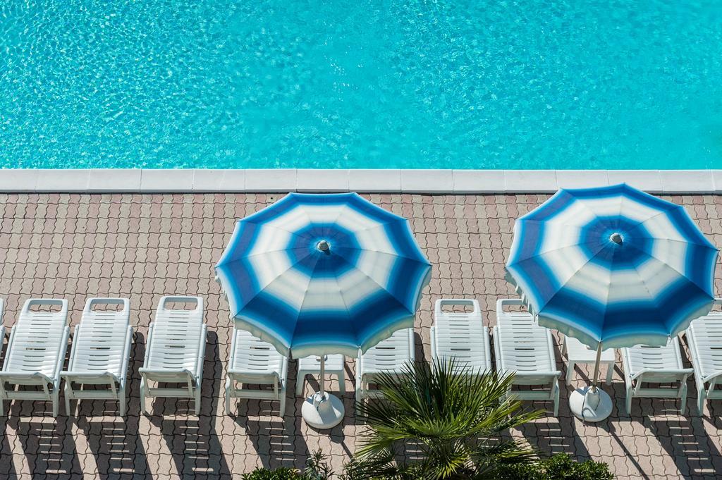 Hotel Corinna Rimini Buitenkant foto