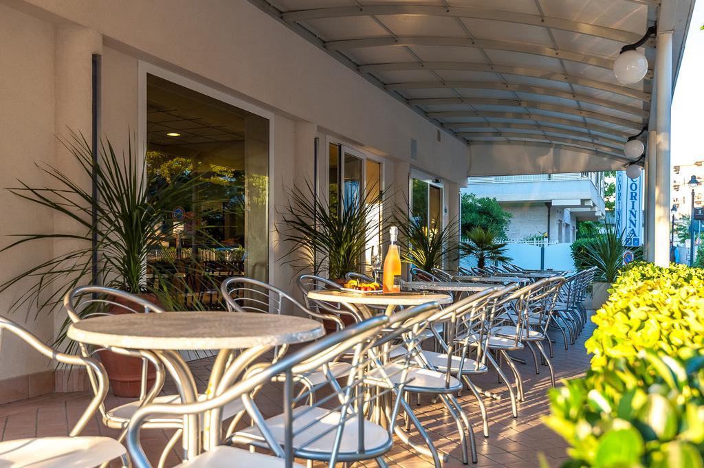 Hotel Corinna Rimini Buitenkant foto